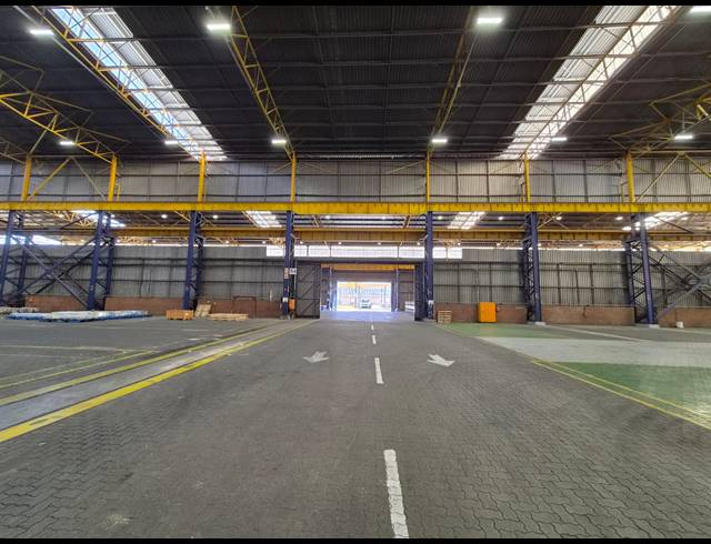 3,240M² FACTORY TO LET IN ROODEKOP